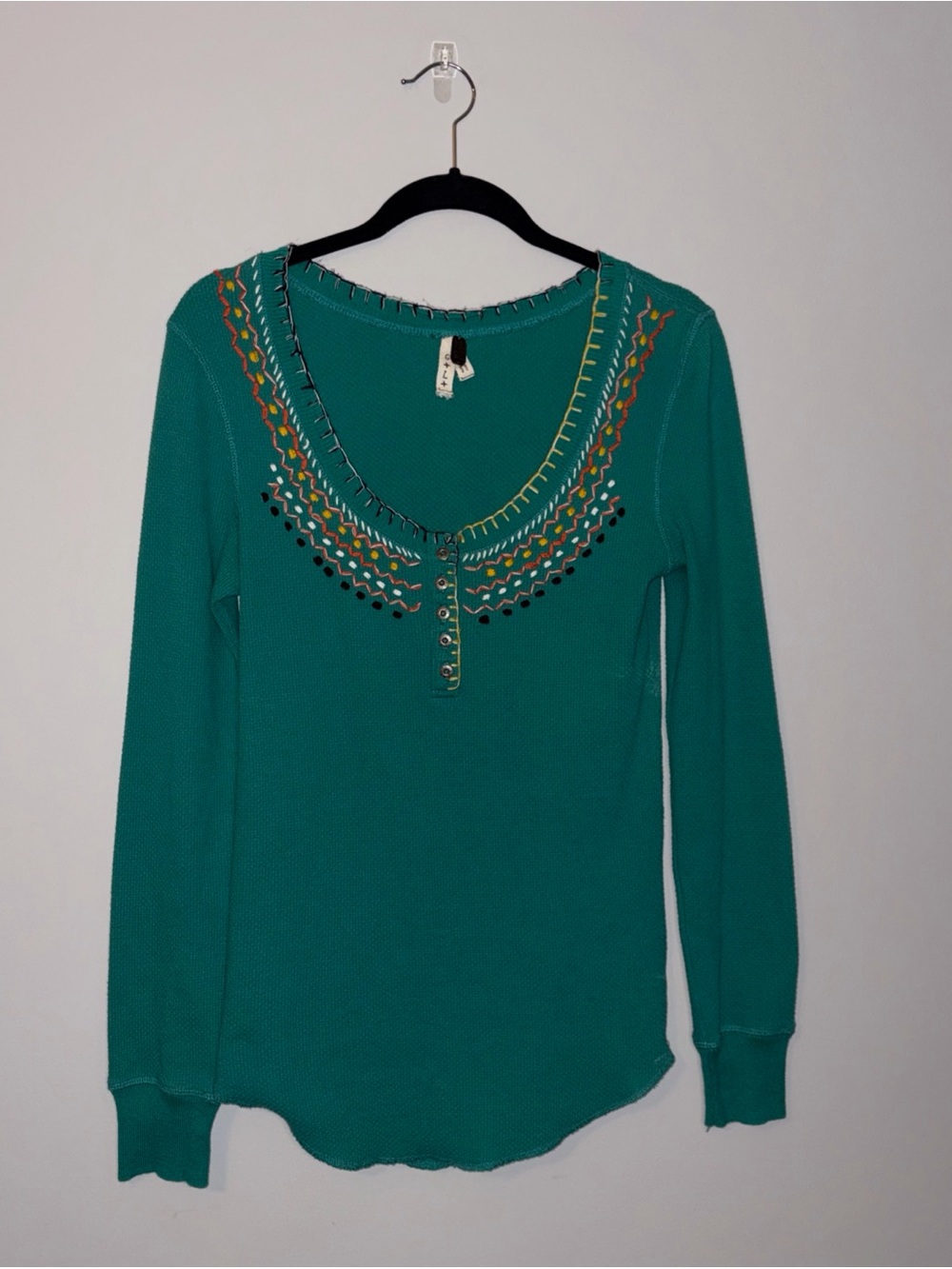 We the Free Thermal Top Womens M Green Embroidered Boho Long Sleeve Henley Neck